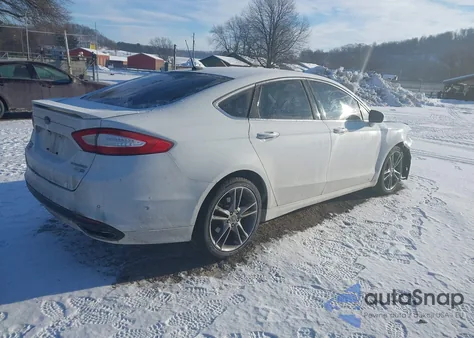 2014 Ford Fusion Titanium z USA, uszkodzony, nr VIN 3FA6P0D90ER313027